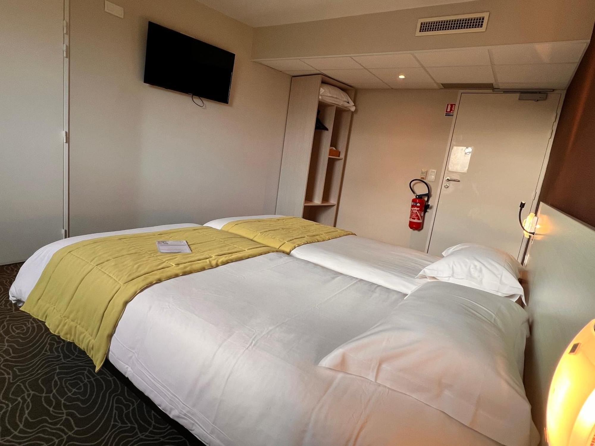 Brit Hotel Saint-Meen-Le-Grand En Broceliande المظهر الخارجي الصورة