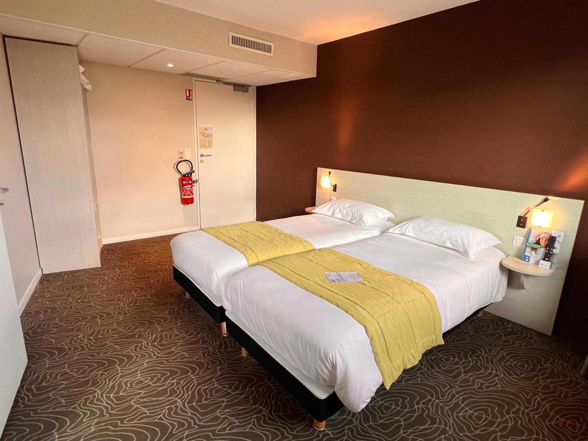 Brit Hotel Saint-Meen-Le-Grand En Broceliande المظهر الخارجي الصورة