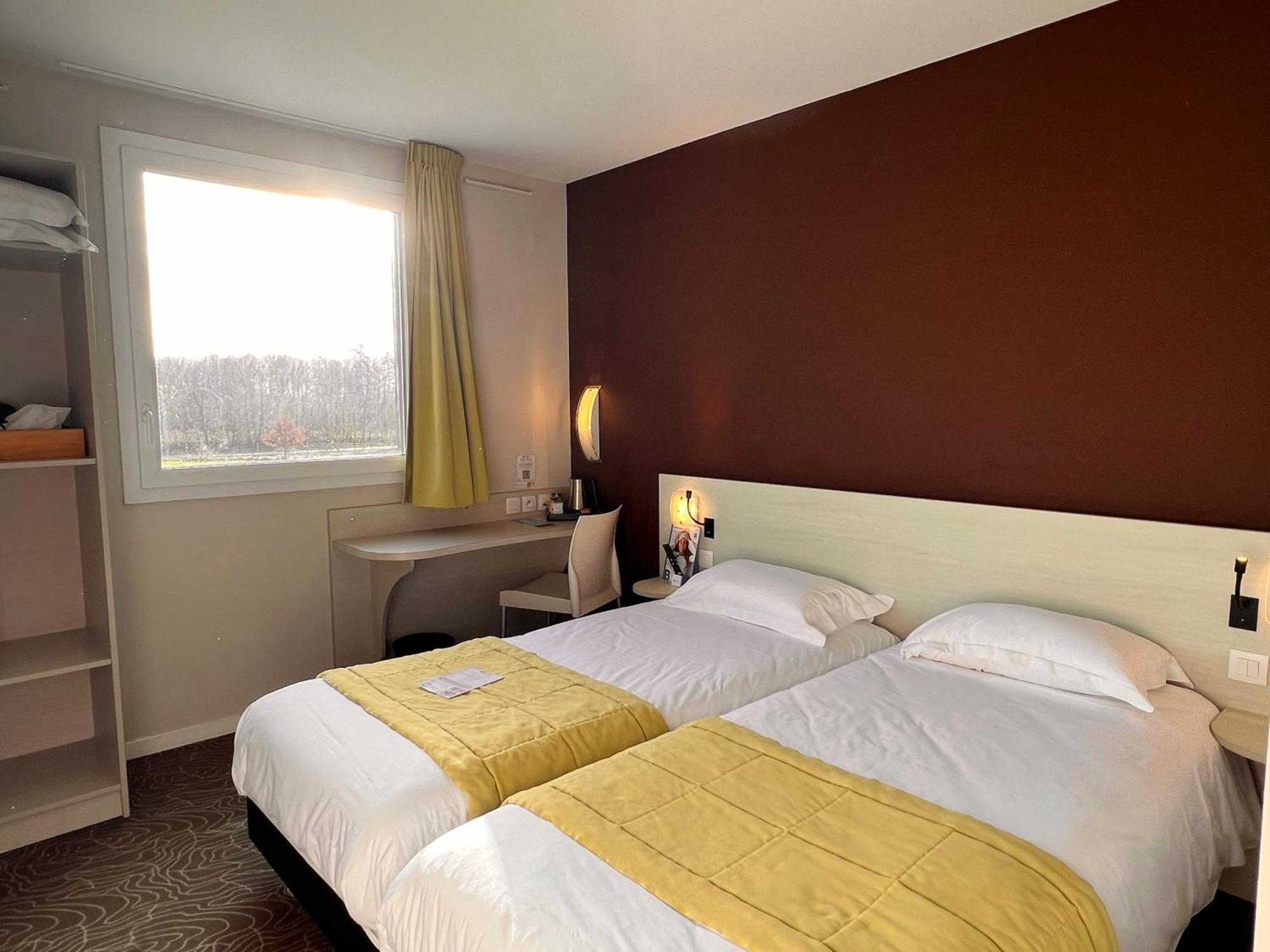 Brit Hotel Saint-Meen-Le-Grand En Broceliande المظهر الخارجي الصورة