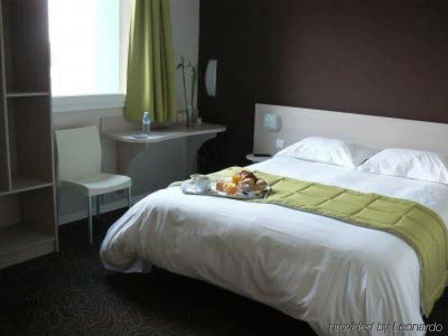 Brit Hotel Saint-Meen-Le-Grand En Broceliande المظهر الخارجي الصورة